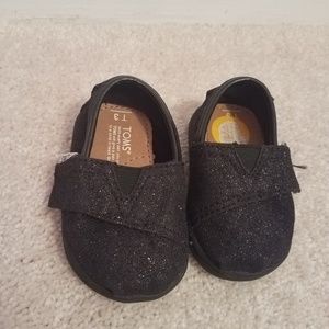 Toms